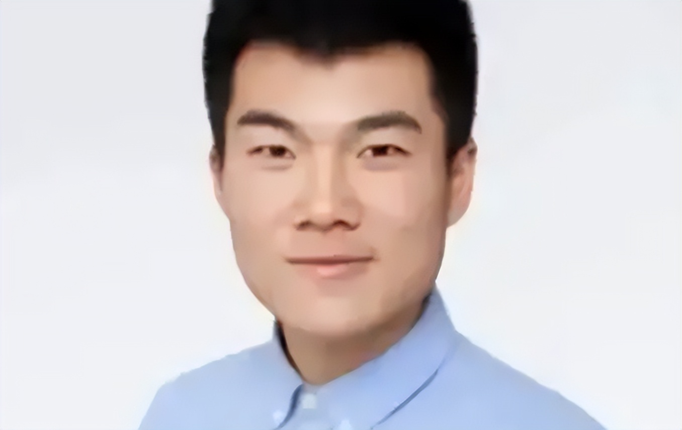 董宇辉深夜直播吸粉无数,董宇辉一场直播粉丝增了上百万