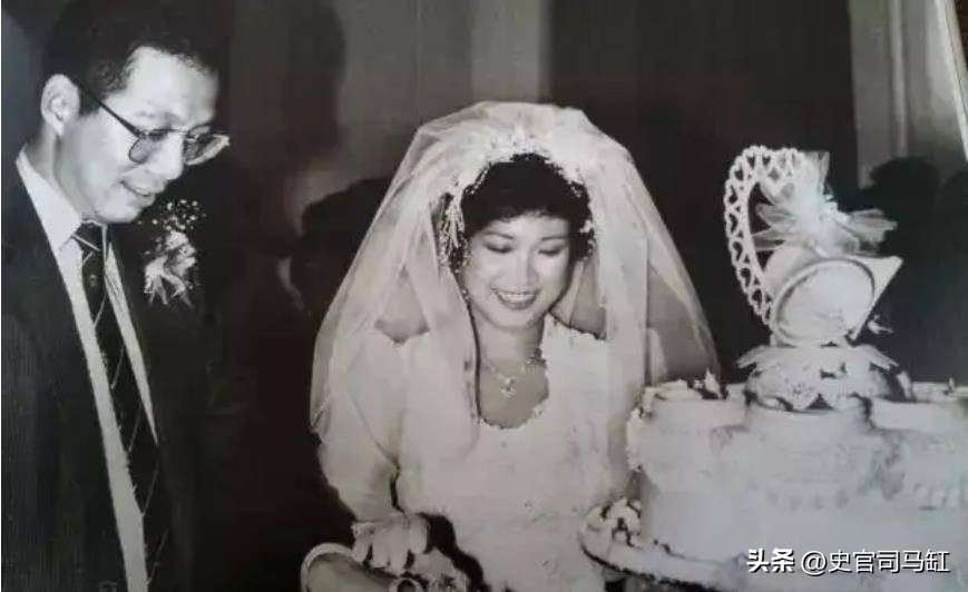 新加坡第一夫人何晶，拯救淡马锡集团，让新加坡经济焕发新机