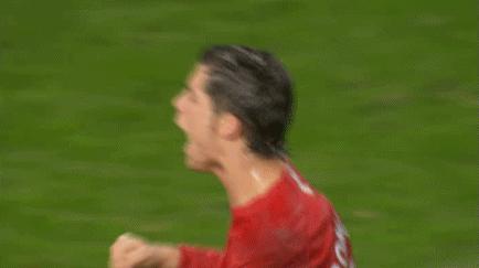 足球场上的尴尬瞬间视频,足球场上的尴尬瞬间笑到肚子疼