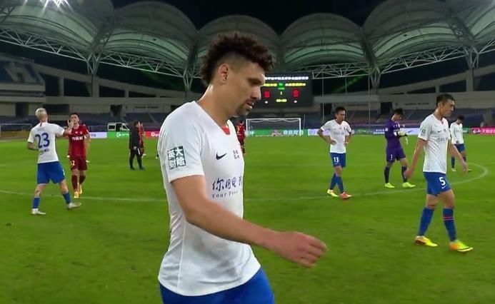 机会转化为进球，选择躺平还是另觅方法，山东泰山队如何破解此局