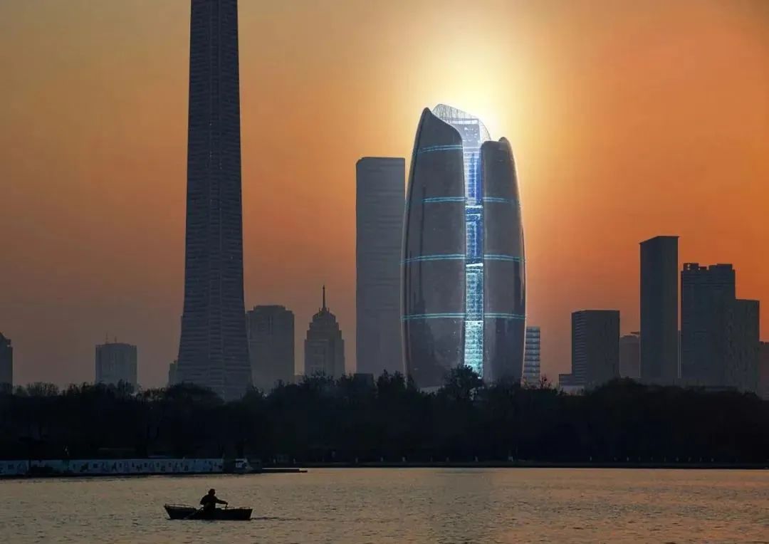 扎哈事务所的公寓,武汉泰康金融中心扎哈