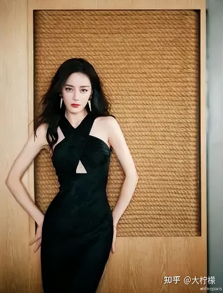 法式轻奢小众女装,法式轻奢经典女装