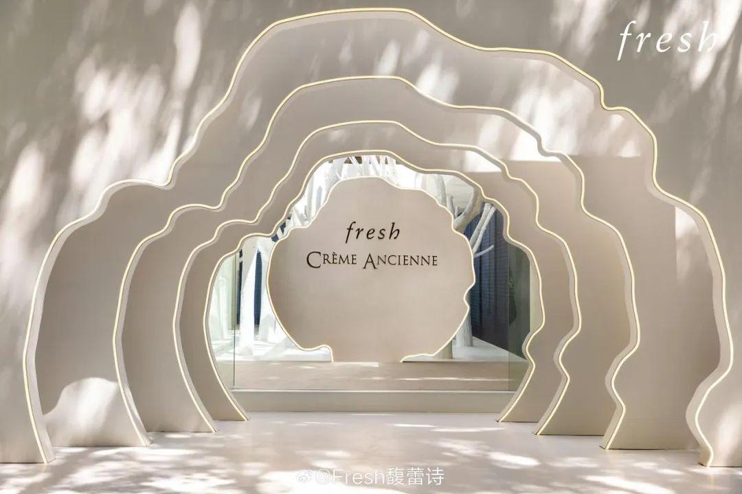 Champion阅读超10亿百丽打情感牌｜电商“超品日”月报