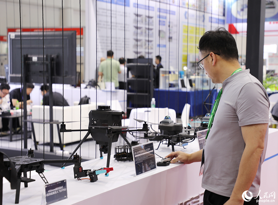 机器人仿真模拟实训,仿真机器人实验室