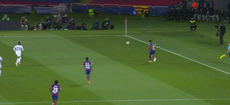 巴黎2-3不敌巴塞罗那登贝莱庆祝,巴黎vs巴萨2-3登贝莱