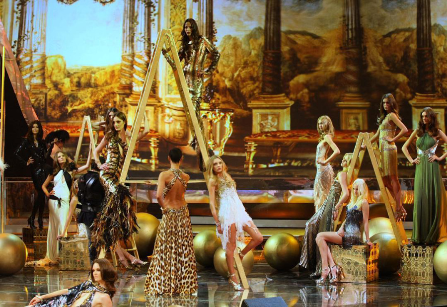 robertocavalli2017春夏,robertocavalli2022秋季系列的代表作