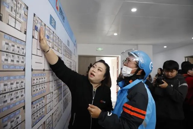 外卖小哥5平米出租屋,外卖小哥900元租房子