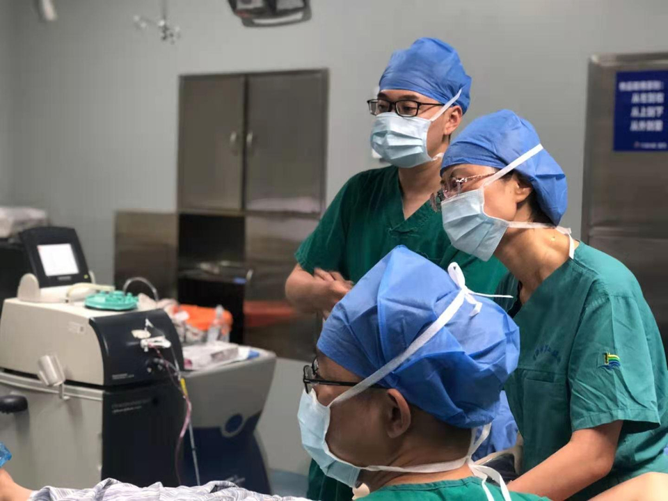 男性乳腺发育手术方式,男性乳腺发育是大手术么