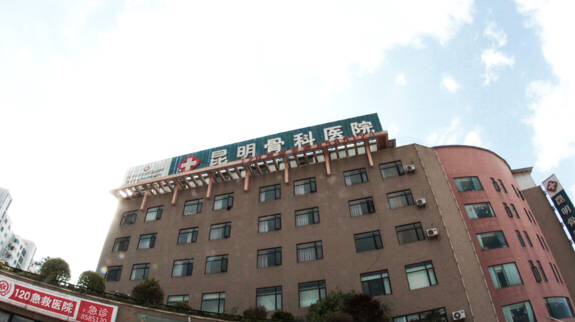 不忘初心坚持以人民为中心,不忘初心坚持为人民服务