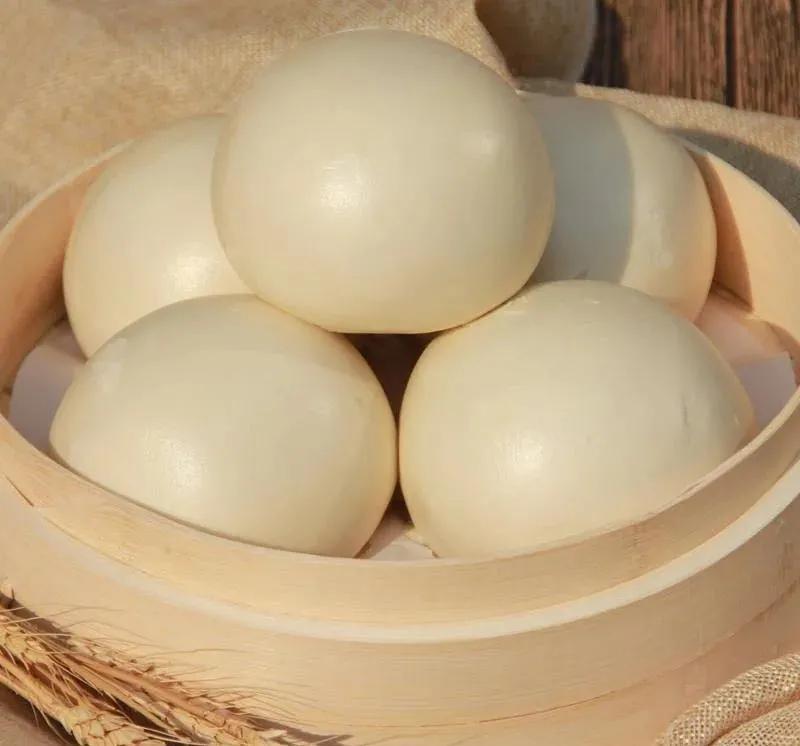 山东人很喜欢吃面食,山东人过年的馒头有多大