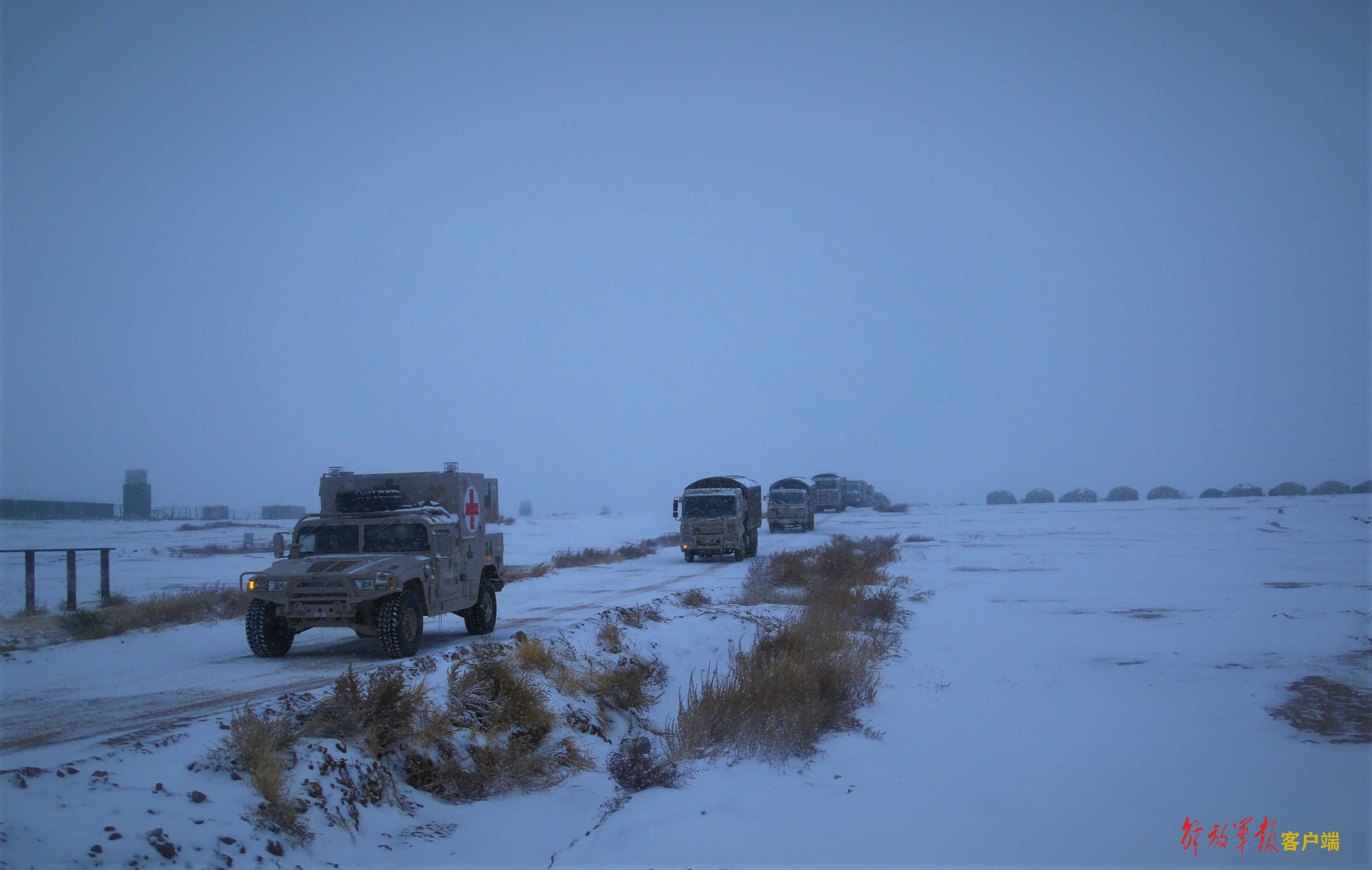 鏖战塞外，直击第77集团军“铁血红军旅”演训一线