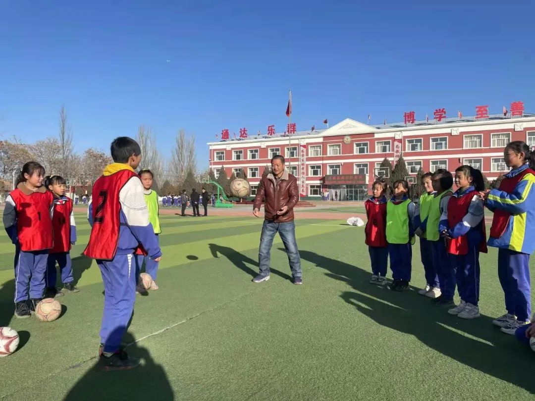 足球素质教育,足球特色学校普及率