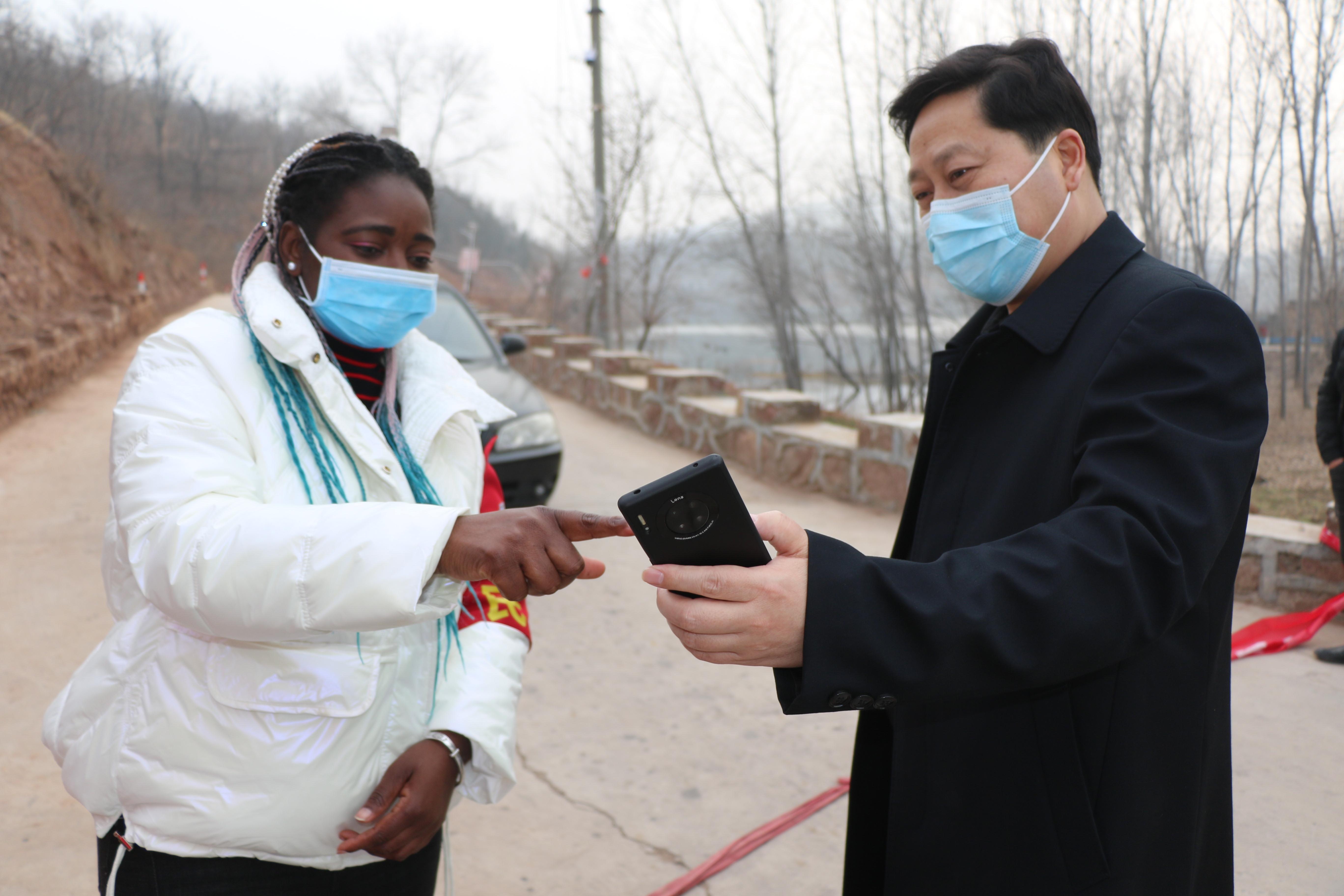 津巴布韦籍郏县媳妇裴心:“我愿意做中国防疫志愿者”