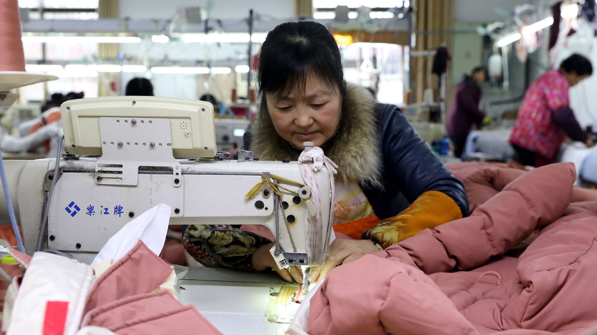 代工和批发哪个好,代工和做品牌哪个好