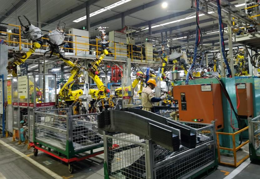 近4万人坚守岗位两江新区工业企业春节开足马力赶全球订单