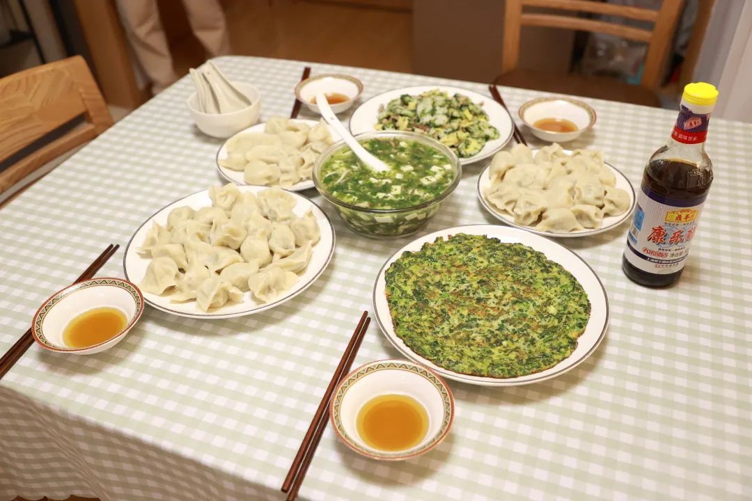 春日尝鲜荠菜春笋鲜肉汤饺,3款荠菜美食寻找春天的味道
