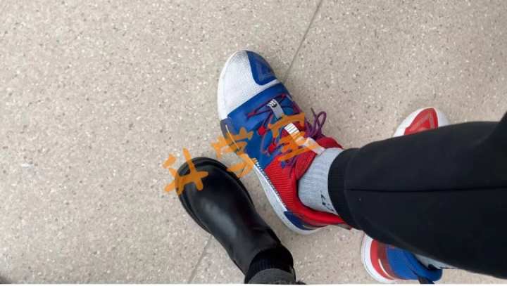 怎么让1米6的小学生快速长高,五年级小学生身高1米8该怎么练