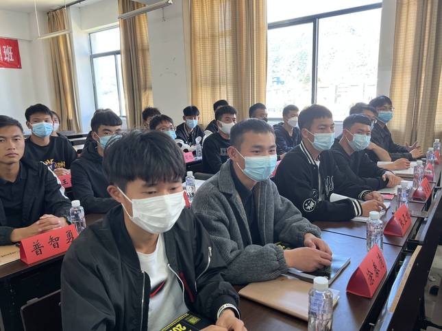 鏁㈠暩,浜戝崡瓒冲崗涓夌骇瑁佸垽鍛樺煿璁彮