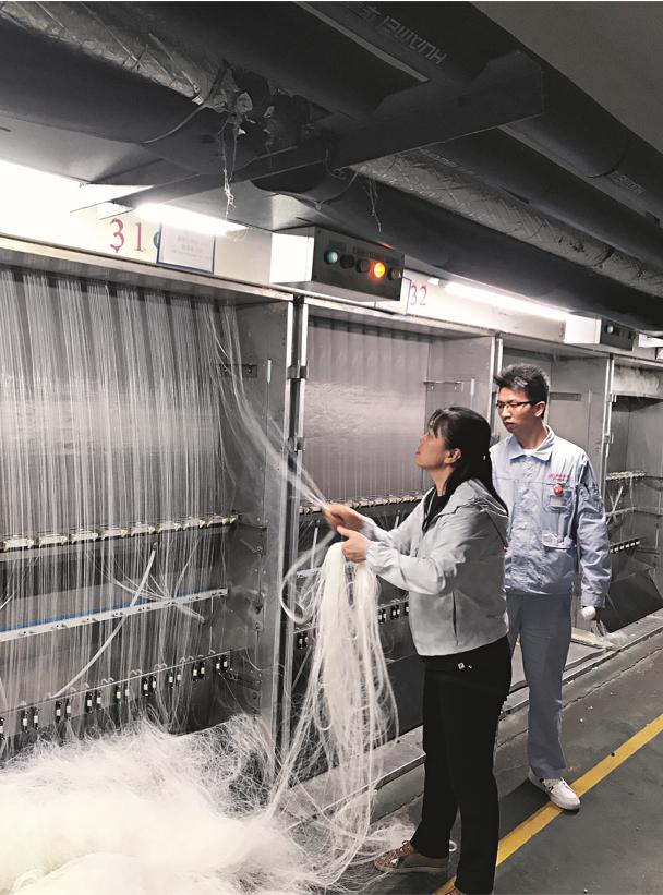 神奇!她在纤维上“变魔术”