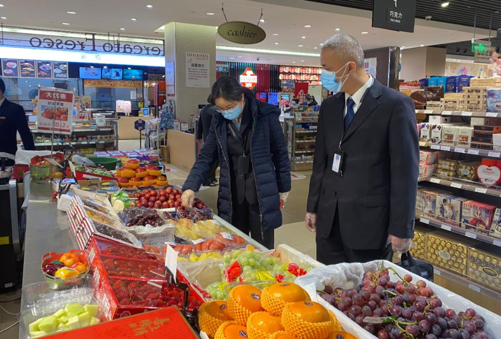 普通白菜包装成精品高端蔬菜，一棵卖近80元，高岛屋价格欺诈被罚50万元