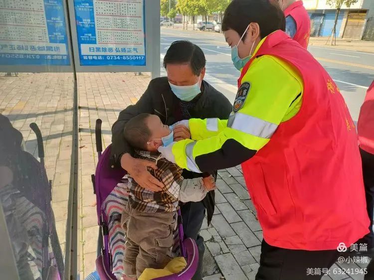 战疫她力量海报图片,战疫巾帼绽放她力量