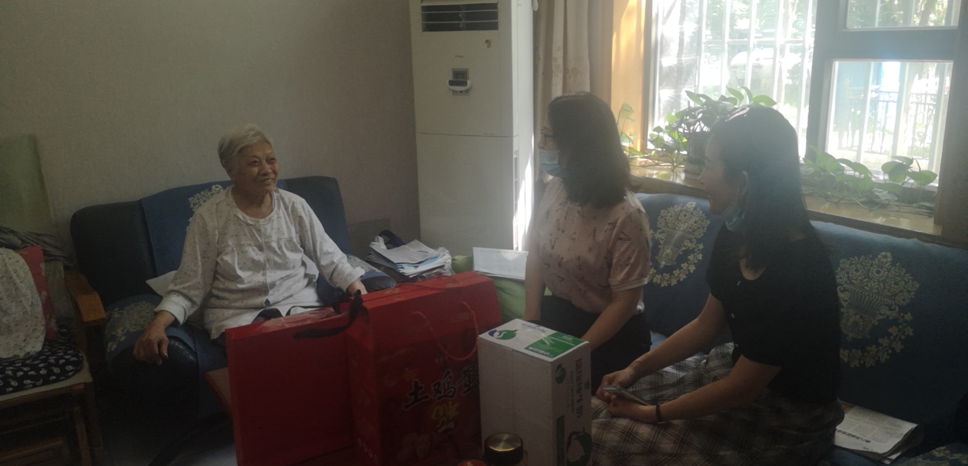 关心关爱离退休干部十条措施,三个精准做深做细老干部服务工作