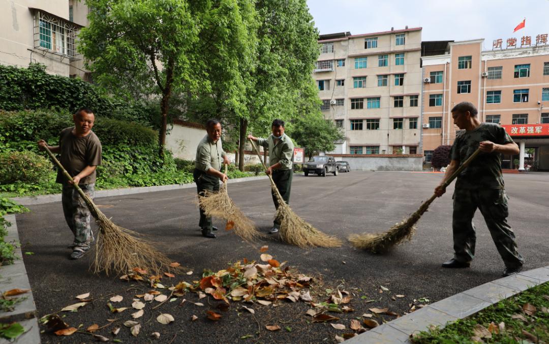 致敬战友们的图片,致敬战友的古诗句