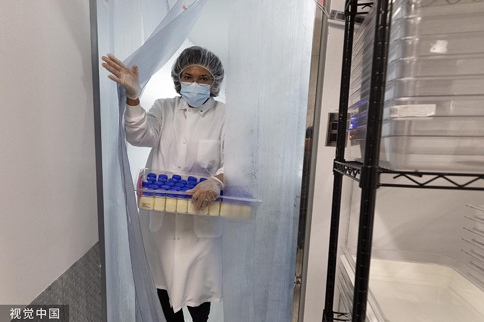 美国奶粉短缺问题愈演愈烈,美国奶粉出现抢购