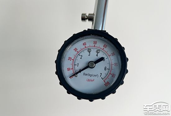 各车型胎压打多少合适,车胎压2.2需要充气吗