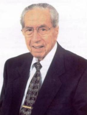 *伦乱**+恋童!他娶了80多个老婆,性侵多名未成年少女,连继母都不放过……