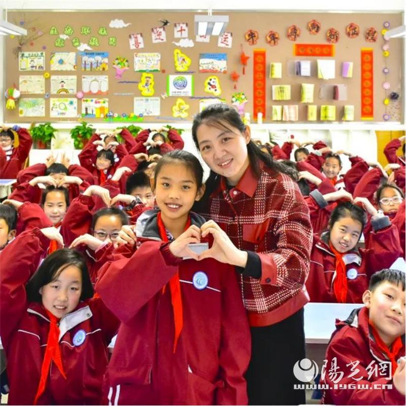 西安市浐灞32小：家门口的好学校