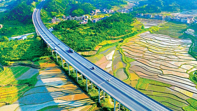 非凡十年看中国,非凡十年看名企