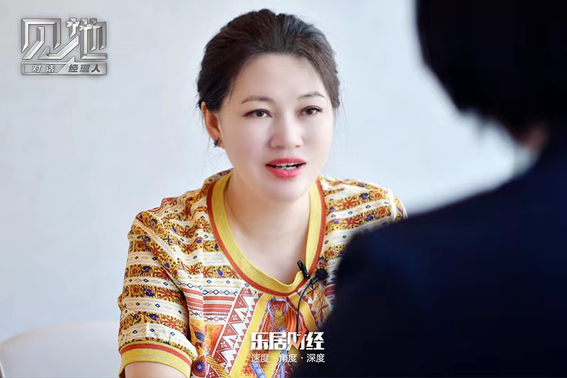 光明房地产顾莉萍：巾帼亮剑