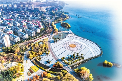 激荡四十年奋进新时代,奋进四十载高歌新时代