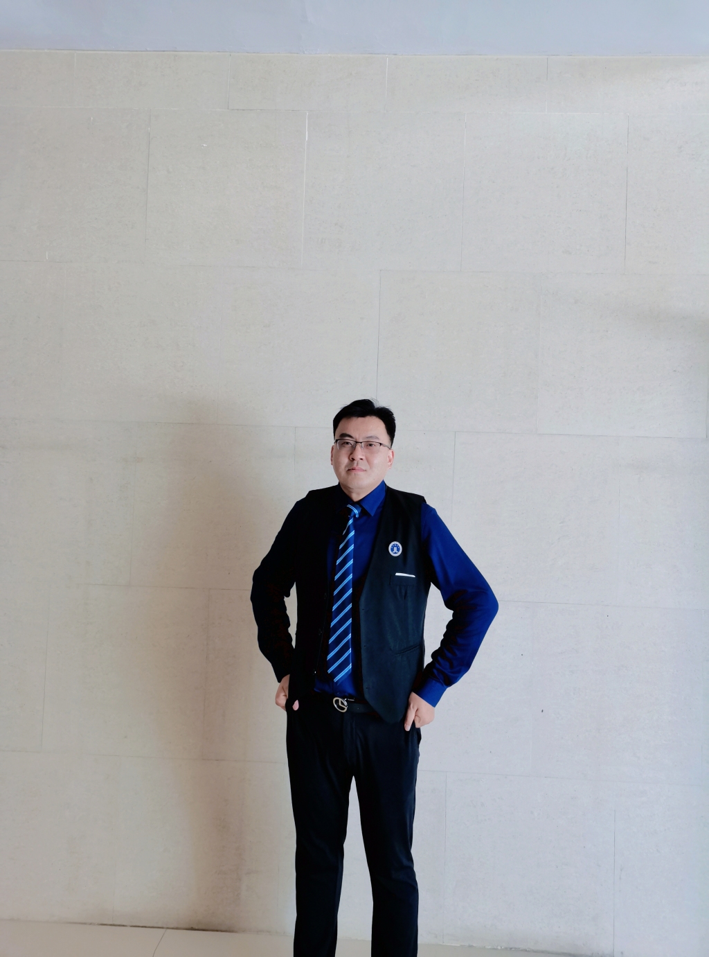 餐厅员工烫伤顾客怎么处理,饭店服务员烫伤客人怎么赔偿