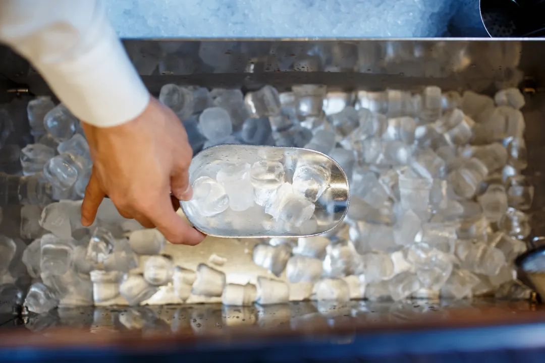 制冰生意火爆,制冰的暴利行业