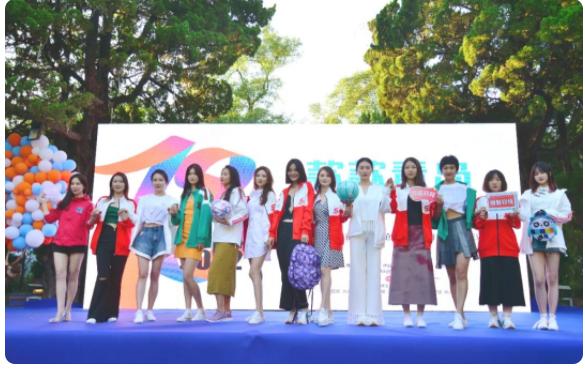 款款青岛青春十八魅杂志庆生