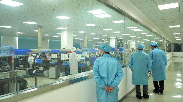 “驯”光20余年光纤上磨透镜“全球第一”