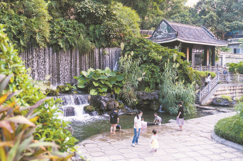 在改革开放大潮中作用,充分发挥改革创新引领作用