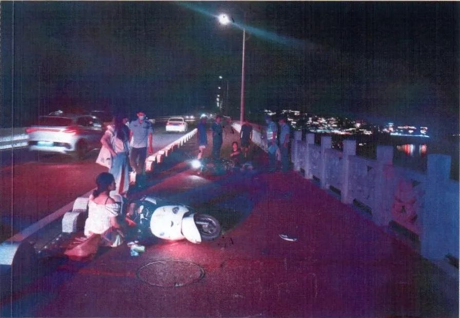 游客租用二轮摩托车酿事故，交警部门约谈租赁商家