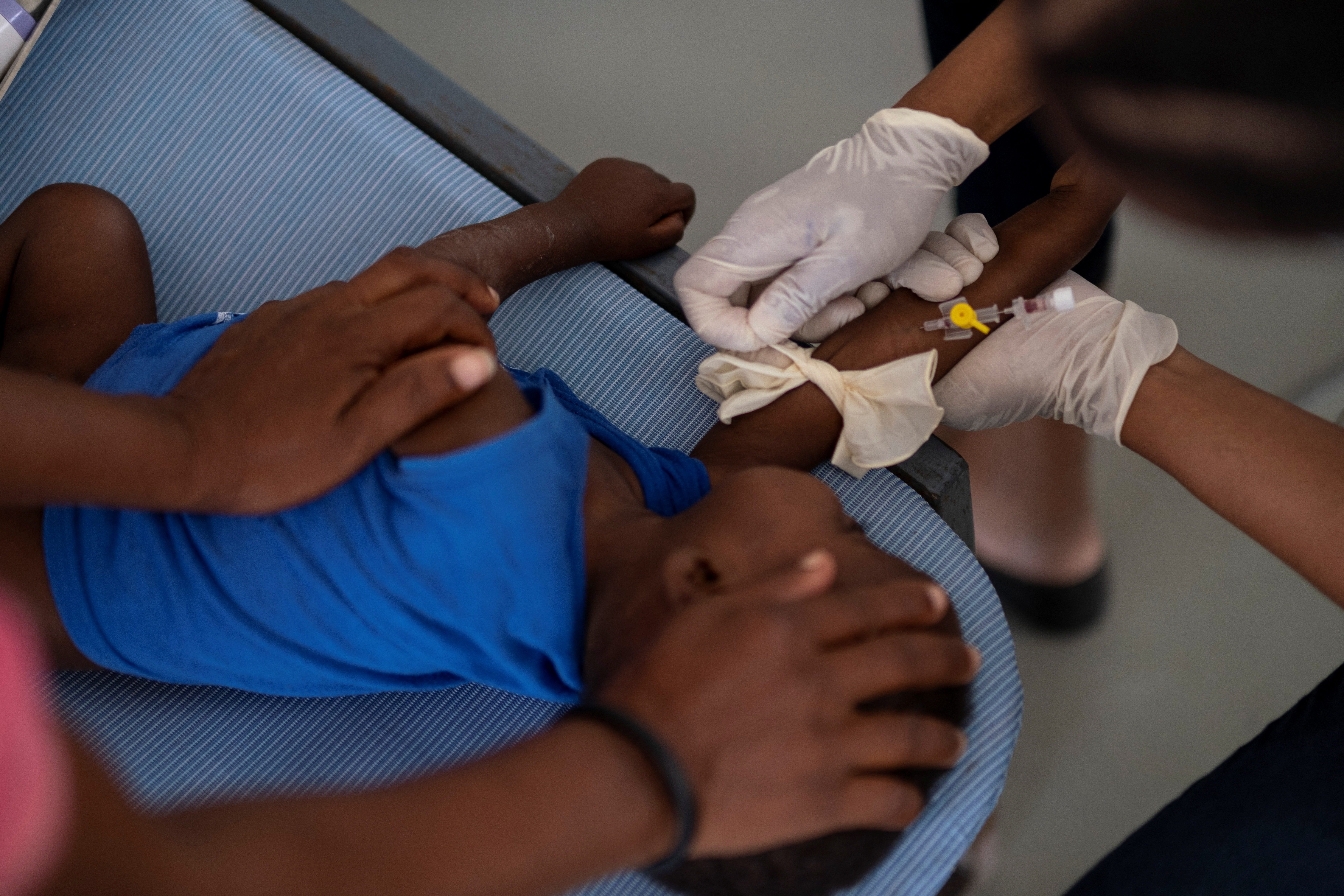 外代一线荷兰,国外医生治疗霍乱