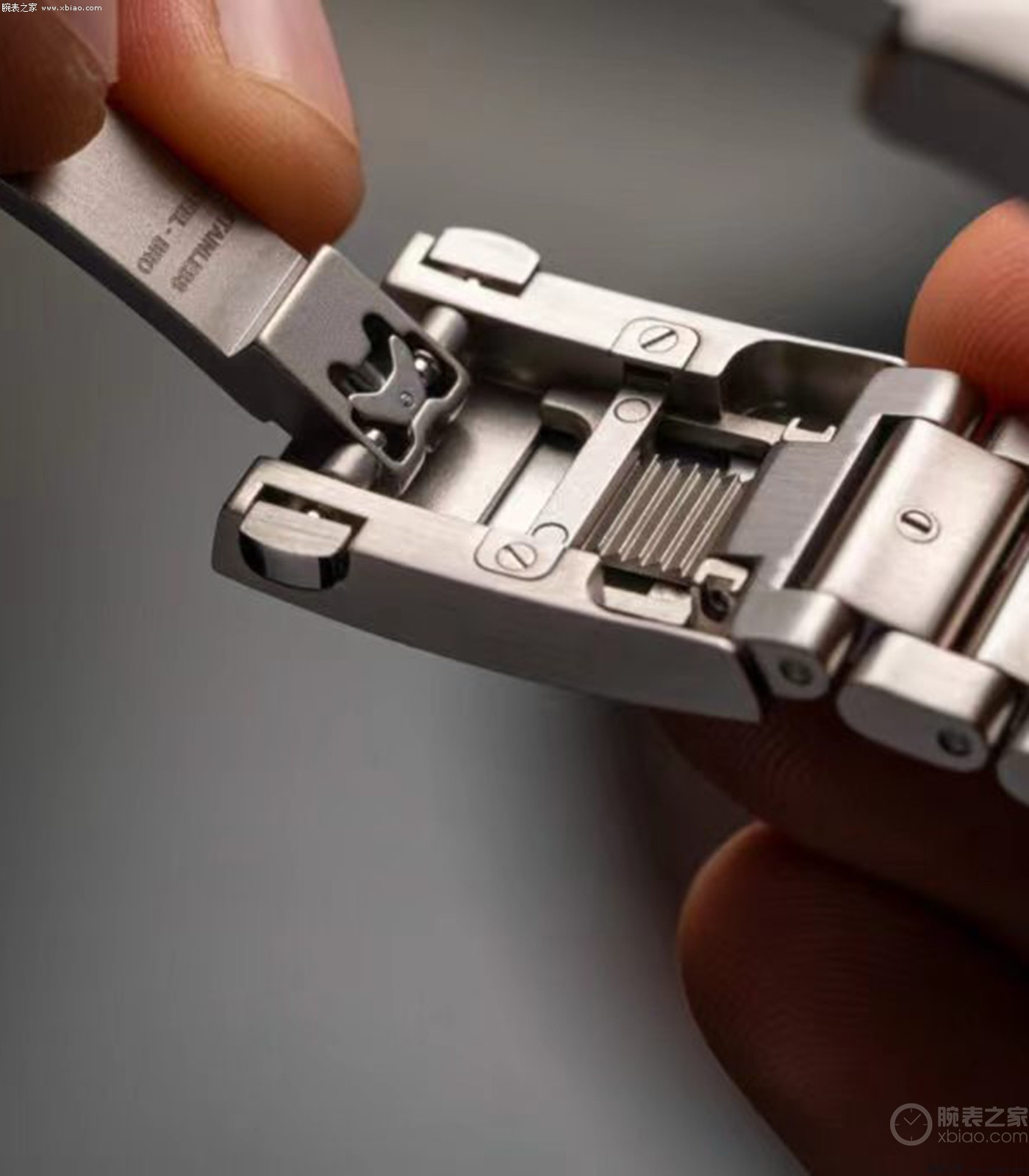 国产水鬼潜水表v5与1032有什么区别,能和海马300劳力士水鬼比的潜水表