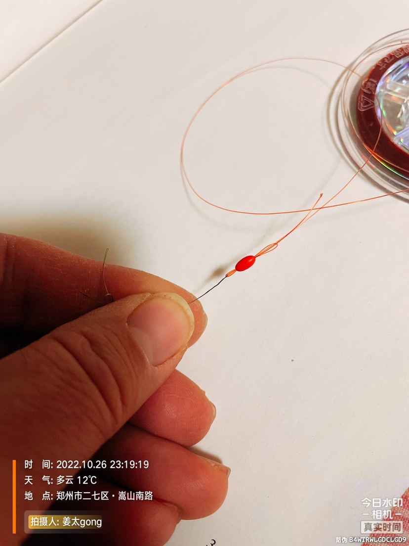 钓鱼主线不打结绑法,钓鱼主线连接竿子的绑法