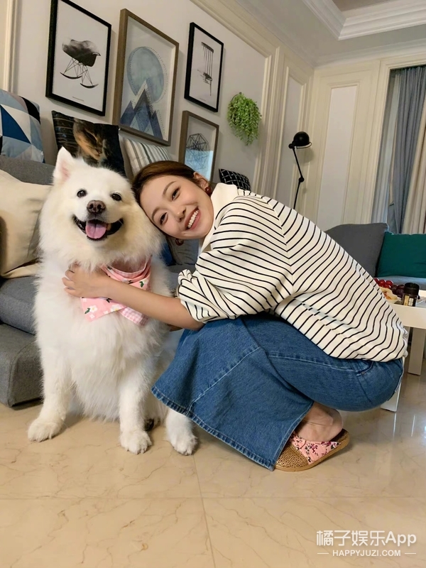 还记得“回忆专用小马甲”博主吗？他现在谈恋爱了？