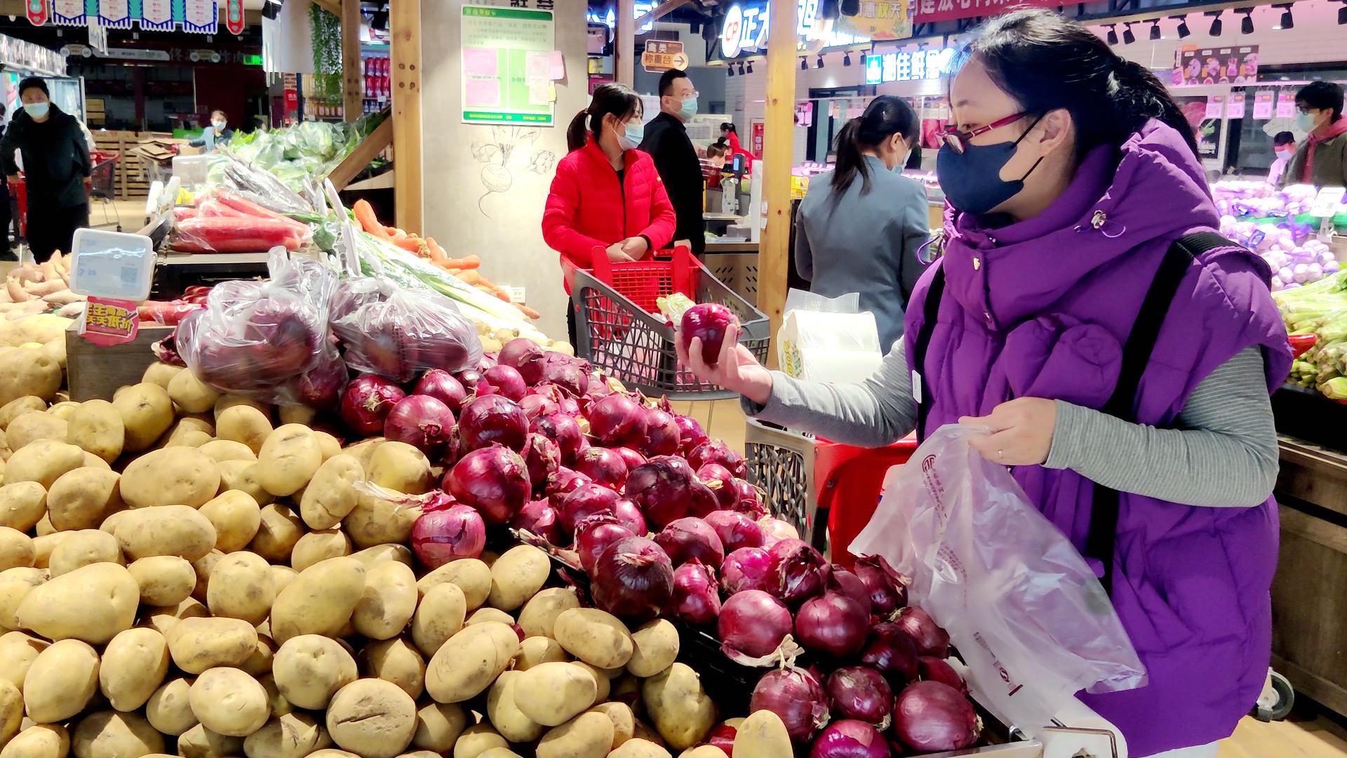 天衢新区各大商超严格做好防疫措施：价稳量足有秩序“烟火气”逐渐回归
