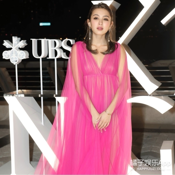 香港女首富甘比晒新照,香港女首富甘比今昔照片对比