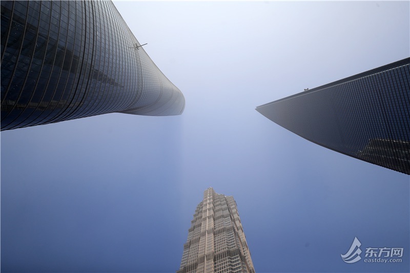 打卡陆家嘴三件套的电梯,打卡陆家嘴三件套叫什么