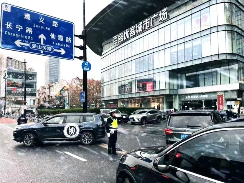 春节期间可以办出入境吗,春节期间出入境证怎么办