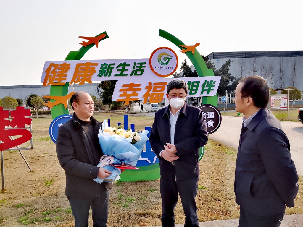 市政协主席王猛开展春节走访慰问活动并调研镇村项目建设情况