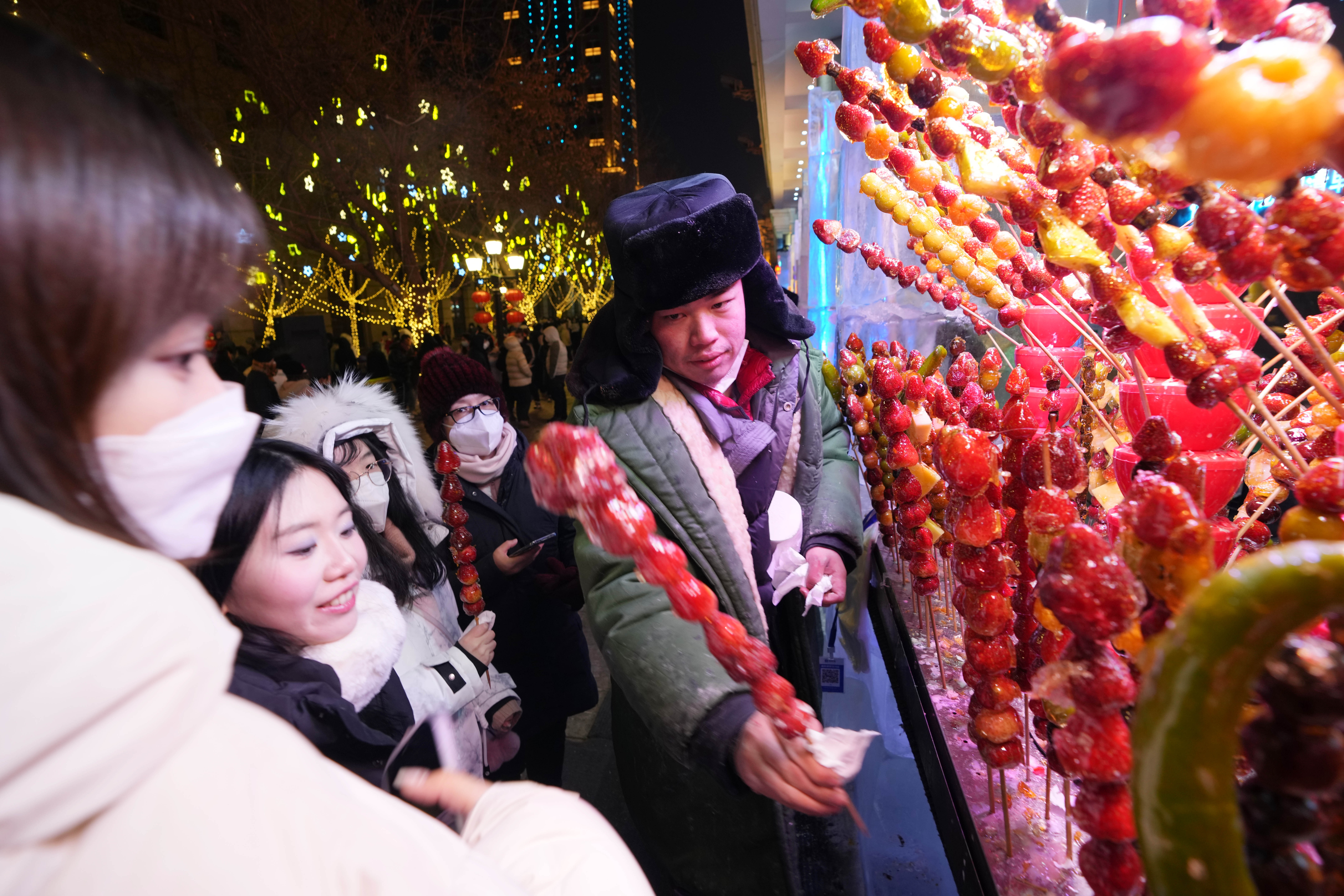 哈尔滨百年老街冰屋引客来,社会青年哈尔滨